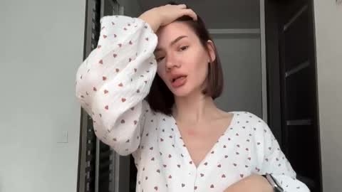 Snapshot of cute_bubbles chatting on 12/04/25, 07:17 cute_bubbles online show from 12/04/25, 07:17