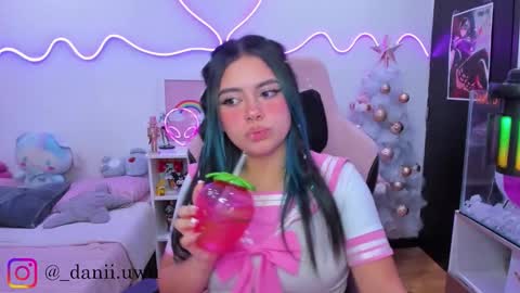 Snapshot of cute_dani__ chatting on 11/27/25, 06:26 Dani online show from 11/27/25, 06:26