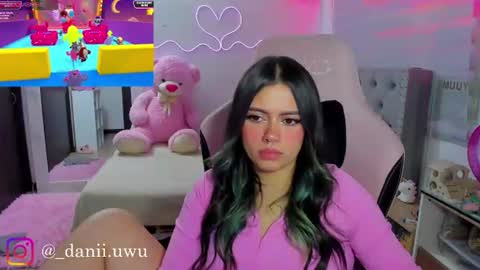 Snapshot of cute_dani__ chatting on 07/15/26, 03:45 Dani online show from 07/15/26, 03:45
