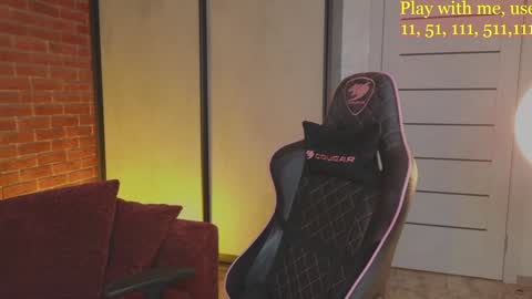 Everyday stream in the same time online show from 12/04/24, 01:36