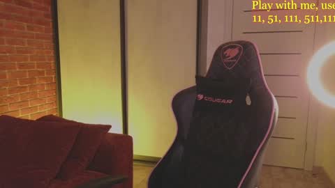 Everyday stream in the same time online show from 12/08/24, 11:24