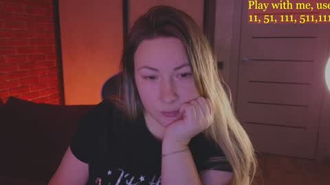Everyday stream in the same time online show from 01/09/25, 07:42