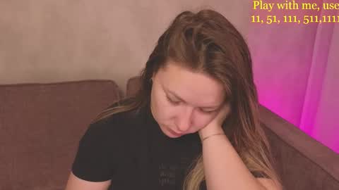 Snapshot of cute_darina chatting on 10/30/25, 01:40 Everyday stream in the same time online show from 10/30/25, 01:40