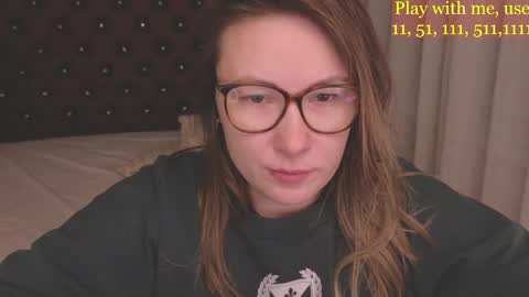 Everyday stream in the same time online show from 02/25/26, 01:15
