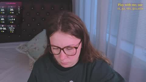 Everyday stream in the same time online show from 04/26/26, 01:25
