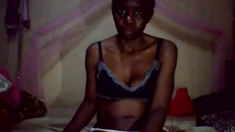 Snapshot of cute_divah4 chatting on 10/13/25, 04:51 cute_divah4 online show from 10/13/25, 04:51