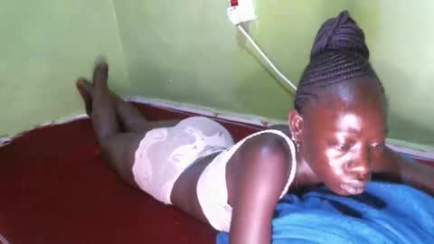 cute_doria online show from 10/20/25, 03:18