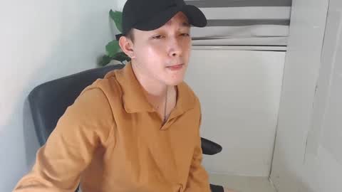 Snapshot of cute_enzo24 chatting on 12/04/24, 05:49 cute_enzo24 online show from 12/04/24, 05:49