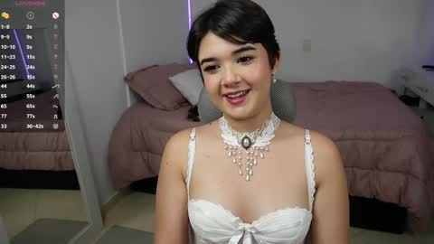 Snapshot of cute_eyess chatting on 04/15/26, 08:09 Cute online show from 04/15/26, 08:09