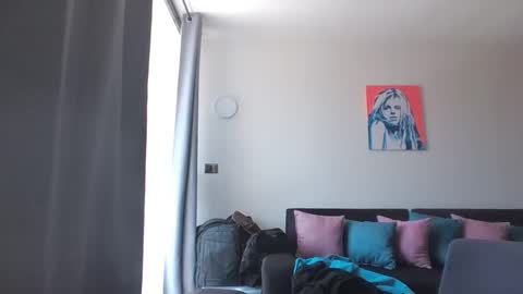 Snapshot of cute_friends chatting on 11/15/25, 03:19 Cute friends online show from 11/15/25, 03:19