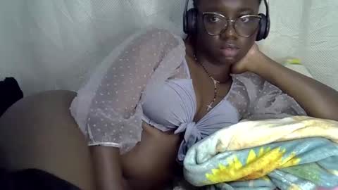 Snapshot of cute_gee chatting on 04/28/26, 01:15 daddysdoll online show from 04/28/26, 01:15