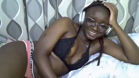 Snapshot of cute_gee chatting on 06/03/26, 11:24 daddysdoll online show from 06/03/26, 11:24