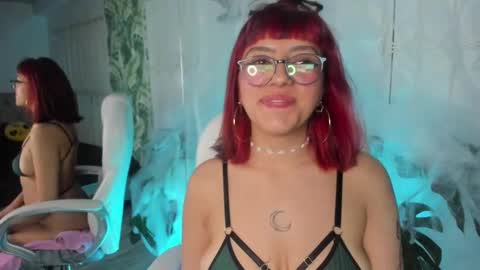 Sofa  online show from 10/02/25, 08:49