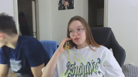 Snapshot of cute_junk chatting on 12/28/24, 08:36 Kite and Jack online show from 12/28/24, 08:36