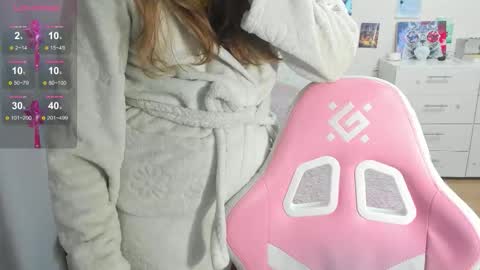 cute_kate0 online show from 09/21/25, 11:56