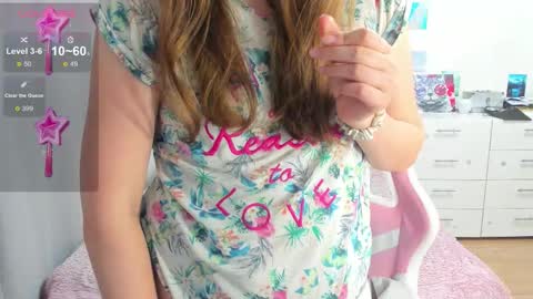 cute_kate0 online show from 10/05/25, 09:40