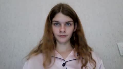 cute_kitte online show from 12/14/24, 10:18