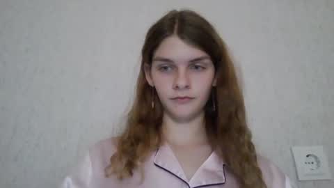 cute_kitte online show from 12/15/24, 06:48