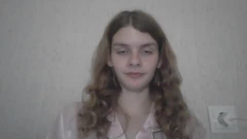 cute_kitte online show from 12/20/24, 10:22