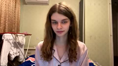 cute_kitte online show from 09/26/25, 04:33