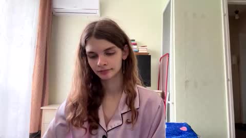 cute_kitte online show from 10/03/25, 06:43