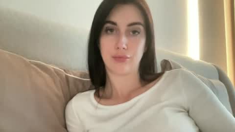 cute_kriss94 online show from 06/12/26, 06:07