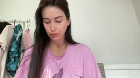 cute_kriss94 online show from 07/03/26, 10:54