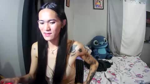 cute_lesty online show from 09/18/25, 06:48