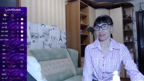 cute_lion_ online show from 12/26/24, 11:54