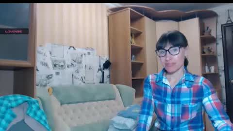 cute_lion_ online show from 10/28/25, 11:58