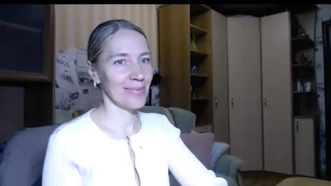 cute_lion_ online show from 11/09/25, 12:09