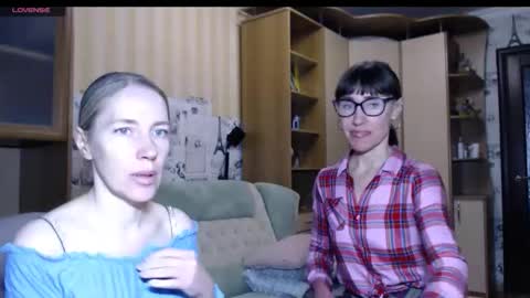 cute_lion_ online show from 11/09/25, 12:14