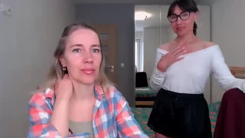 cute_lion_ online show from 04/26/26, 12:14
