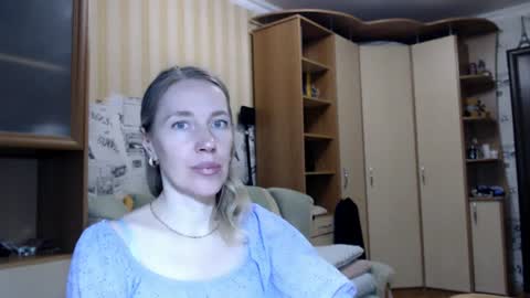 cute_lion_ online show from 06/13/26, 11:41
