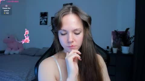 Emily online show from 11/12/25, 07:31