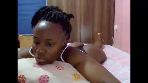 cute_lizah online show from 01/14/25, 12:43