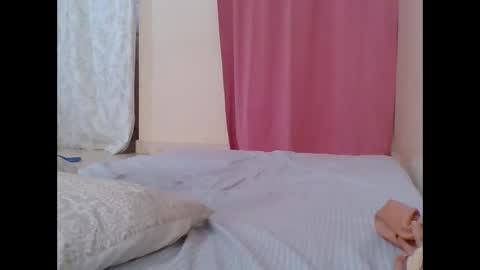 cute_lizah online show from 02/13/25, 07:35