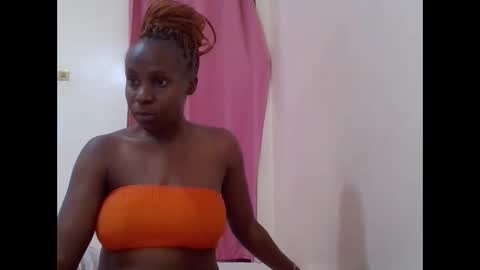 cute_lizah online show from 02/26/25, 11:09