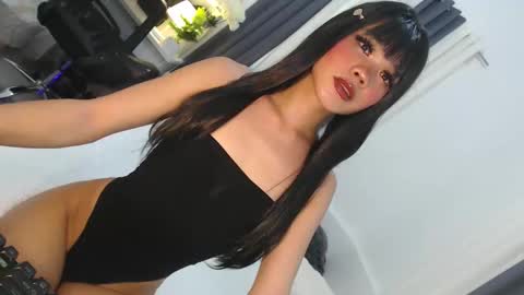 Snapshot of cute_maloi chatting on 01/12/26, 07:02 Jane online show from 01/12/26, 07:02