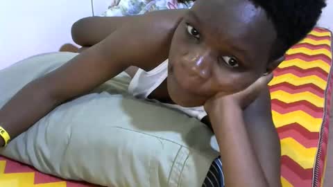 Snapshot of cute_marion chatting on 10/22/25, 04:24 cute_marion online show from 10/22/25, 04:24