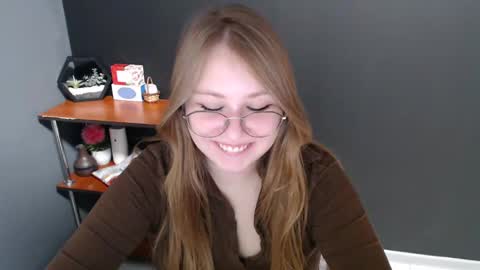 Veronica online show from 12/18/24, 10:19