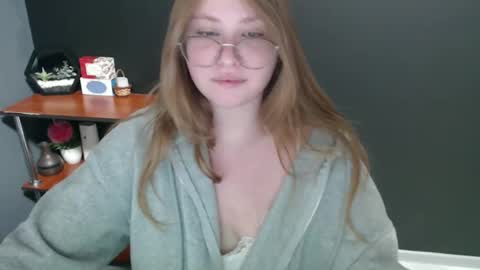 Veronica online show from 12/27/24, 12:23