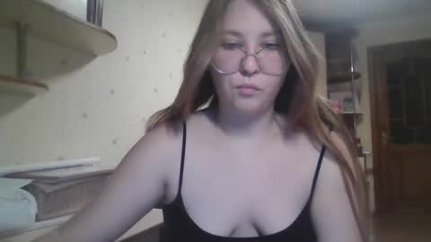 Veronica online show from 12/27/24, 09:43