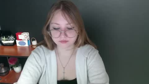 Veronica online show from 01/16/25, 07:28