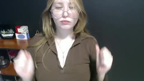 Veronica online show from 01/17/25, 10:44