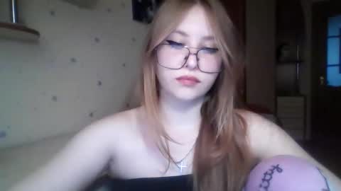 Veronica online show from 05/20/26, 02:34