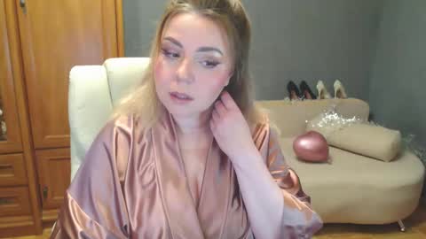 Snapshot of cute_phoenix chatting on 05/10/26, 06:02 cute_phoenix online show from 05/10/26, 06:02