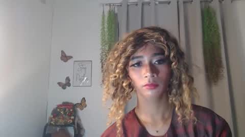 Snapshot of cute_pinay222 chatting on 10/05/25, 10:35 FIONA online show from 10/05/25, 10:35