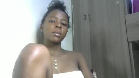 Snapshot of cute_sexy3 chatting on 02/14/25, 01:56 SHARON online show from 02/14/25, 01:56