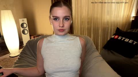 Snapshot of cute_siberian_girl chatting on 01/18/25, 11:32 Ksenya online show from 01/18/25, 11:32